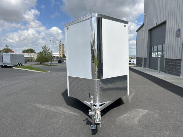 V-nose-enclosed-trailer