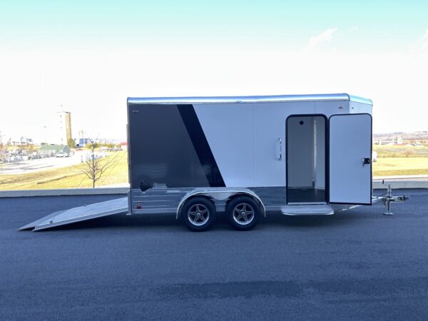 7' x 17' 7K Legend Deluxe V-Nose Enclosed Trailer - Image 11