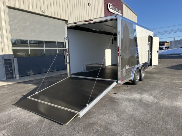 8' x 19' 7K Legend Deluxe V-Nose Enclosed Trailer - Image 11