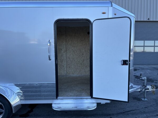 7' X 19' 7K Legend Deluxe V-Nose Enclosed Trailer - Image 11