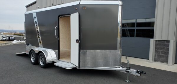 7' x 17' 7K Legend Deluxe V-Nose Enclosed Trailer - Image 8