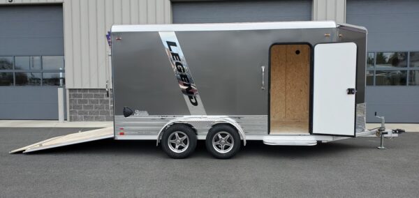 7' x 17' 7K Legend Deluxe V-Nose Enclosed Trailer - Image 9