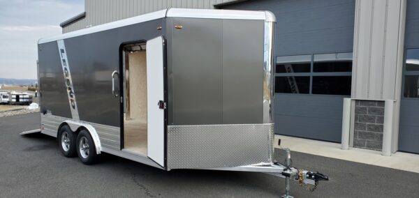 8' x 19' 7K Legend Deluxe V-Nose Enclosed Trailer - Image 8