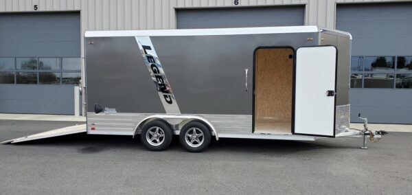 8' x 19' 7K Legend Deluxe V-Nose Enclosed Trailer - Image 9