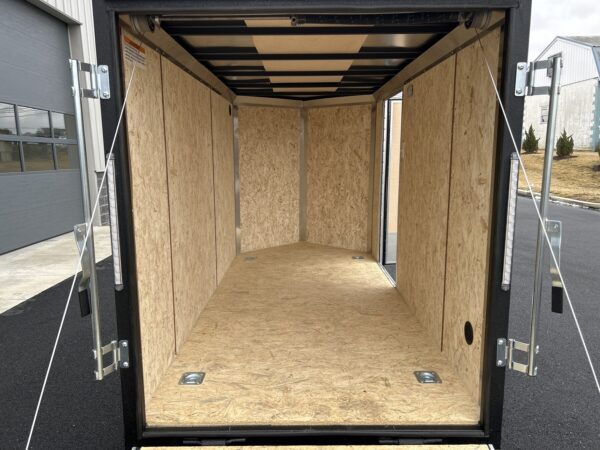 5'X10' 3K ITI Cargo Flat Top V-Nose Enclosed Trailer - Image 15