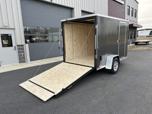 6'X10' 3K ITI Cargo Flat Top V-Nose Enclosed Trailer - Image 9