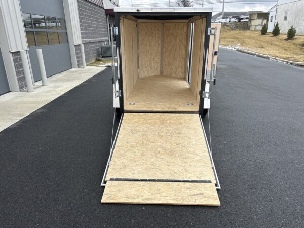 5'X10' 3K ITI Cargo Flat Top V-Nose Enclosed Trailer - Image 12