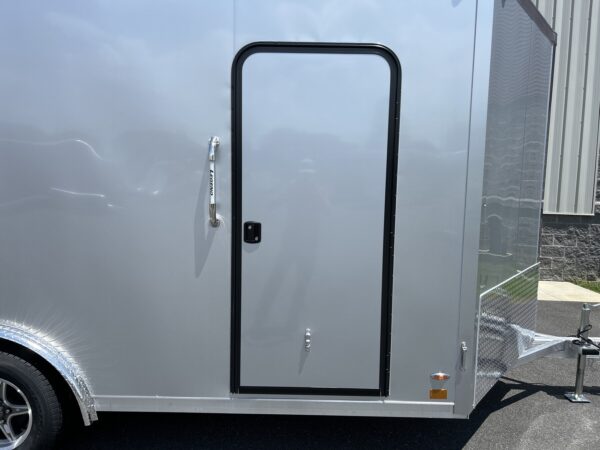 8' x 19' 7K Legend Flat Top V-Nose Enclosed Trailer - Image 9