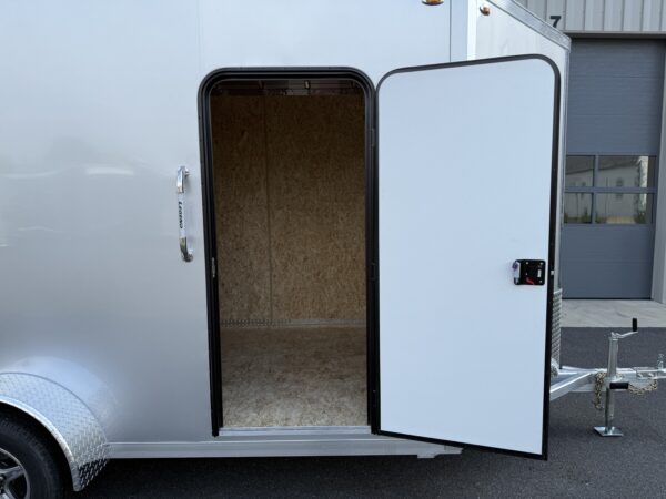 7' x 15'  3K Legend Flat Top V-Nose Enclosed Trailer - Image 10