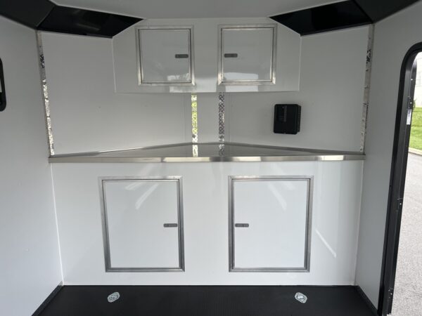 8' x 19' 7K Legend Deluxe V-Nose Enclosed Trailer - Image 21