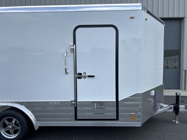 8' x 19' 7K Legend Deluxe V-Nose Enclosed Trailer - Image 11