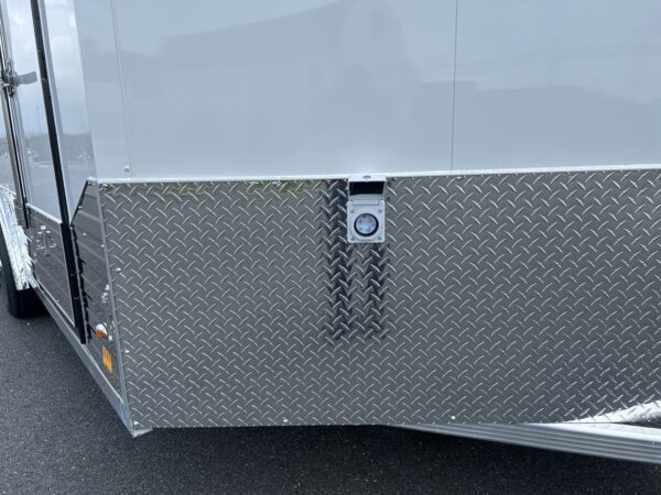 8' x 19' 7K Legend Deluxe V-Nose Enclosed Trailer - Image 9