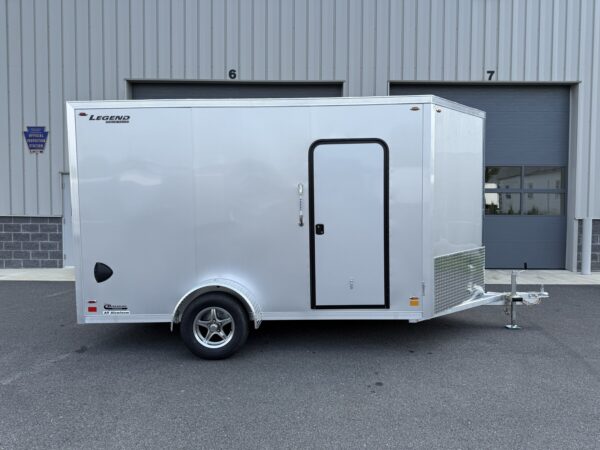 7' x 15'  3K Legend Flat Top V-Nose Enclosed Trailer - Image 2