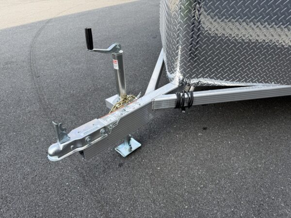 7' x 15'  3K Legend Flat Top V-Nose Enclosed Trailer - Image 8