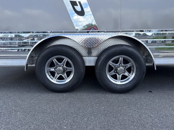 8' x 19' 10K Legend Deluxe V-Nose Enclosed Trailer - Image 9