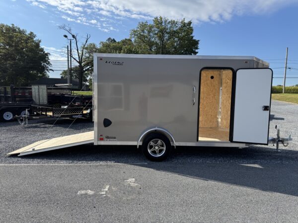 7' x 15'  3K Legend Flat Top V-Nose Enclosed Trailer - Image 9