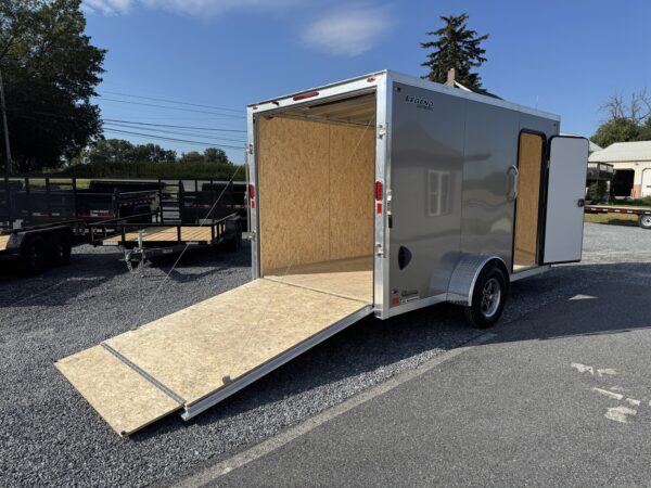 7' x 15'  3K Legend Flat Top V-Nose Enclosed Trailer - Image 10