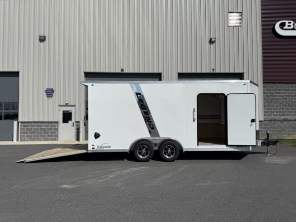 8.5' x 21' Aluminum Legend Used Trailermaster Enclosed Trailer - Image 9