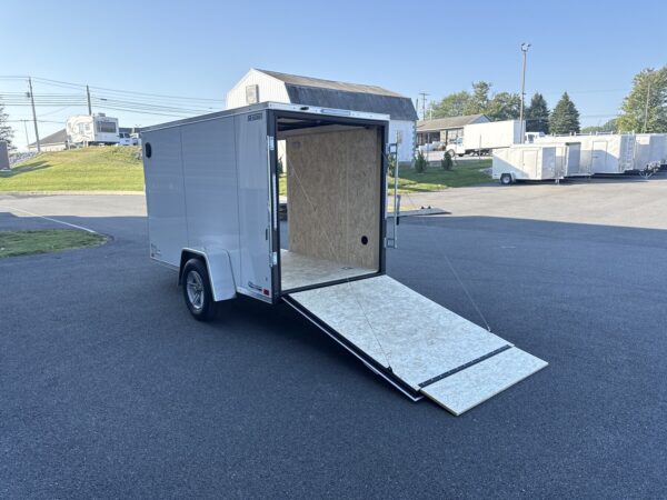 5'X10' 3K ITI Cargo Flat Top V-Nose Enclosed Trailer - Image 12