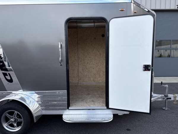 7' x 15' 3K Legend Deluxe V-Nose Enclosed Trailer - Image 11